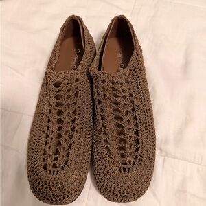 NWOT-Jefferey Campbell Natural Figure Eight Crochet Flats-Size 8.5